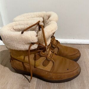 Ugg Tan Shearling-Lined Women's Snow Boots